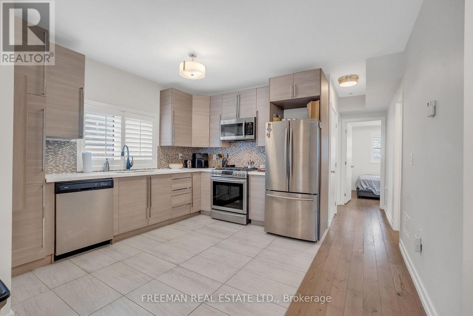 Main - 12 Arlington Avenue, Toronto, Ontario M6G 3K8 - Photo 9 - C14095190