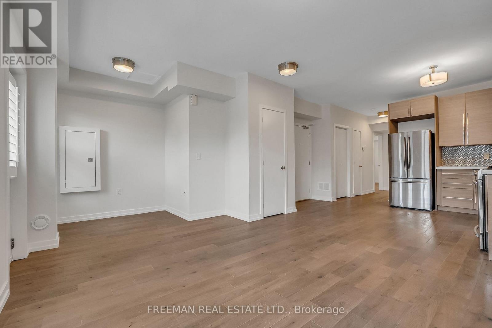 Upper - 12 Arlington Avenue, Toronto, Ontario M6G 3K8 - Photo 6 - C14095194