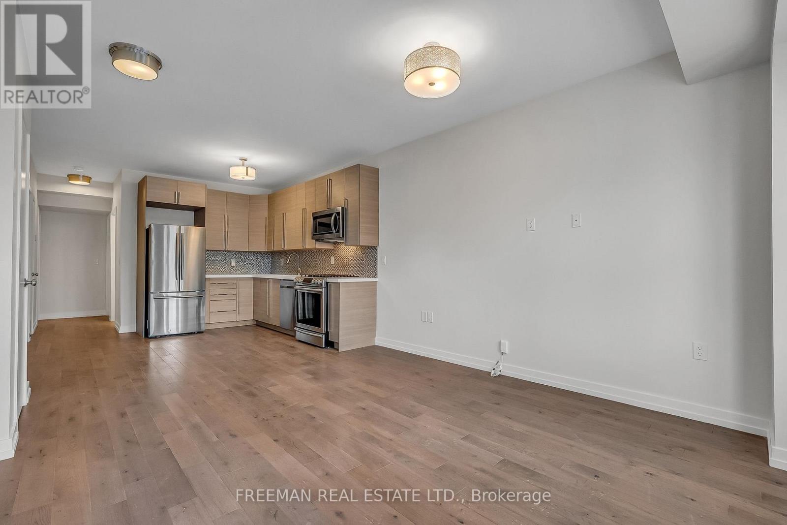 Upper - 12 Arlington Avenue, Toronto, Ontario M6G 3K8 - Photo 7 - C14095194