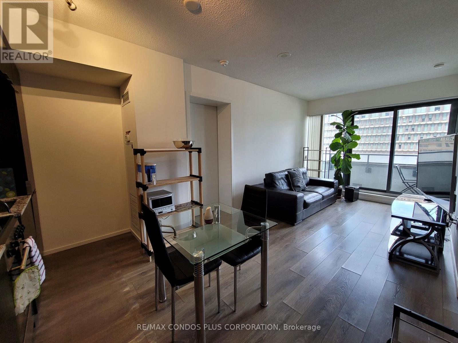 710 - 159 DUNDAS STREET E