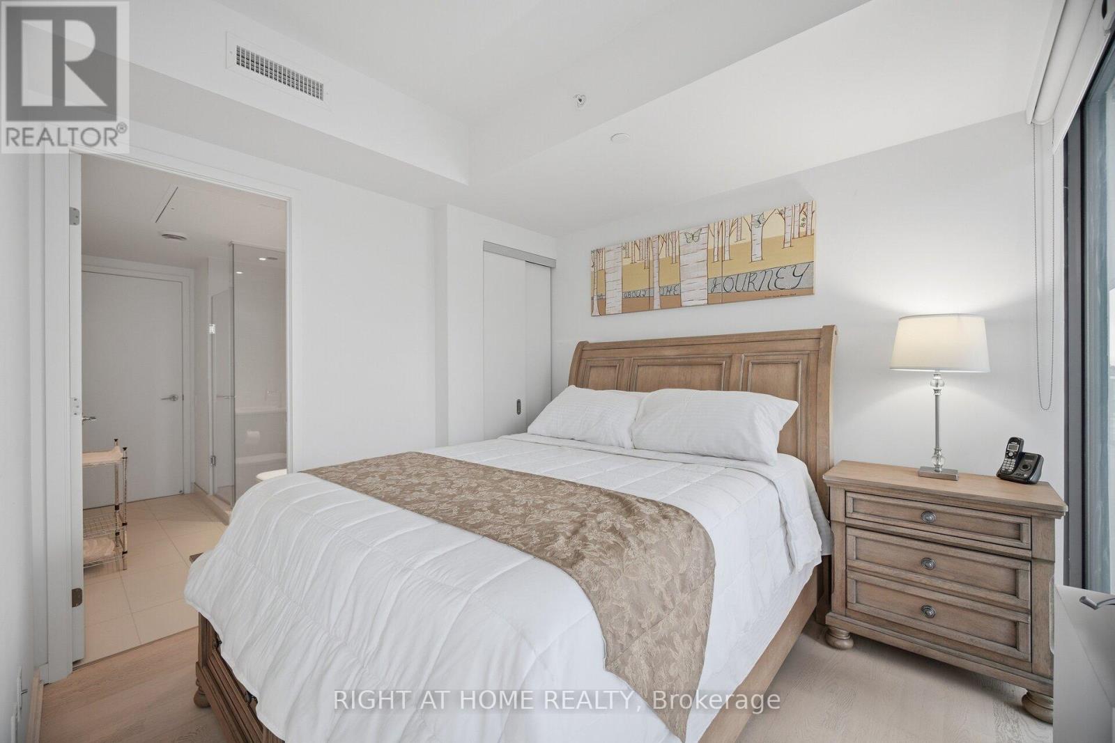 1407 - 60 Colborne Street, Toronto, Ontario  M5E 0B7 - Photo 20 - C14095284