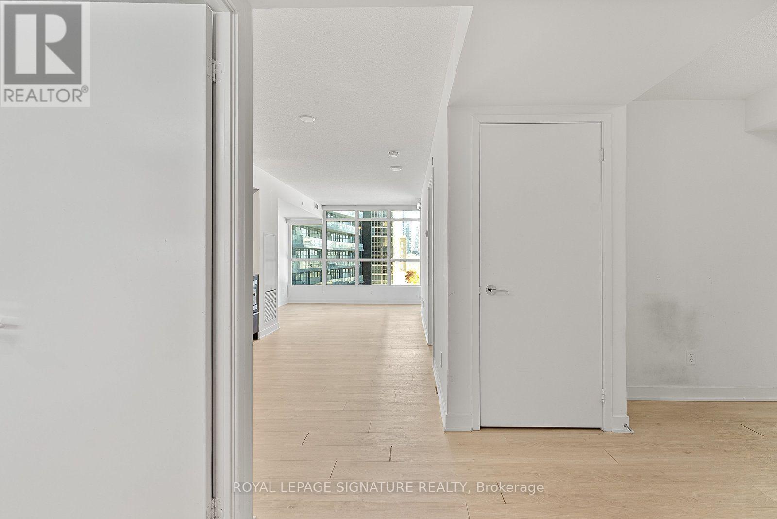 508 - 80 Queens Wharf Road, Toronto, Ontario  M5V 0J3 - Photo 3 - C14095354