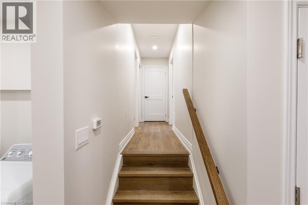 11 Algonquin Court Unit# Upper, Hamilton, Ontario  L8T 4T2 - Photo 14 - 40872528