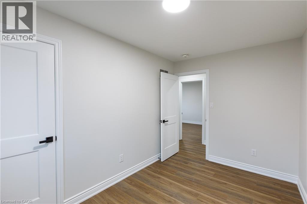 11 Algonquin Court Unit# Upper, Hamilton, Ontario  L8T 4T2 - Photo 18 - 40872528