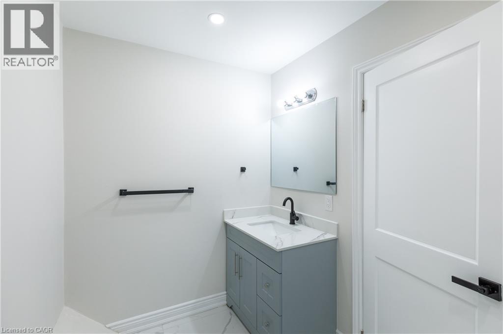 11 Algonquin Court Unit# Upper, Hamilton, Ontario  L8T 4T2 - Photo 21 - 40872528