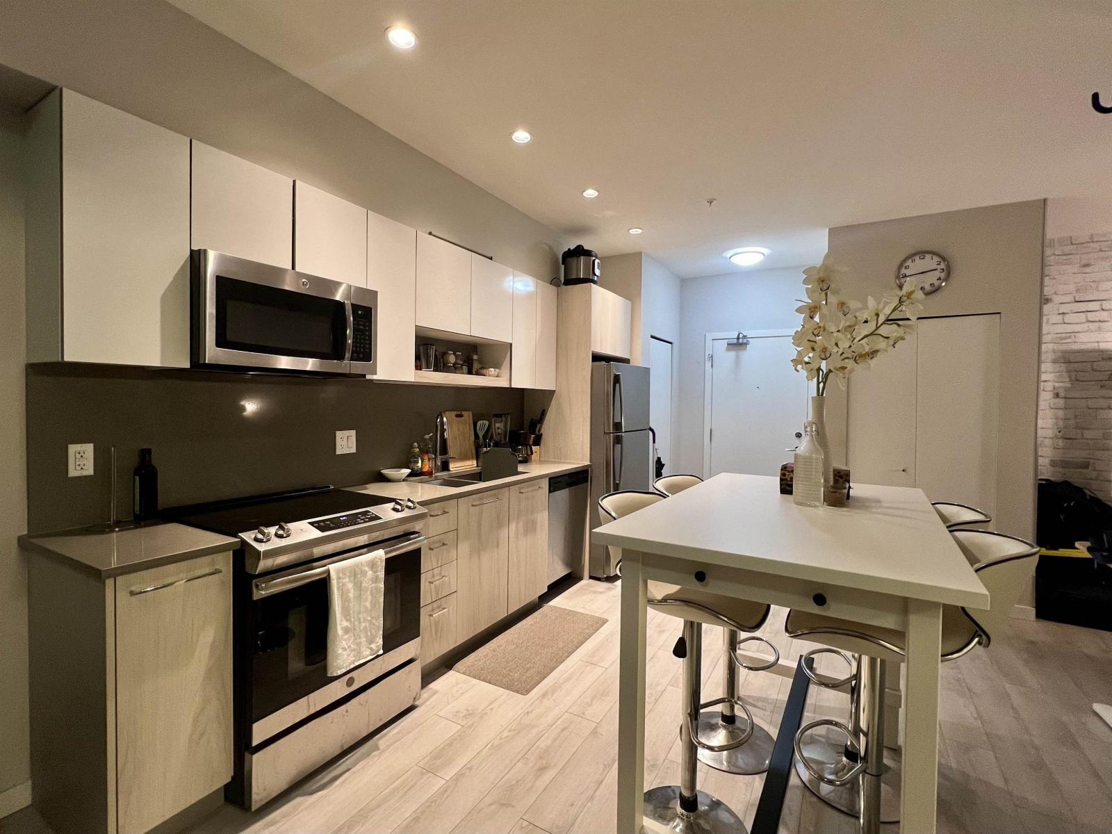 514 13768 108 Avenue, Surrey, British Columbia  V3T 0L9 - Photo 3 - R3175109
