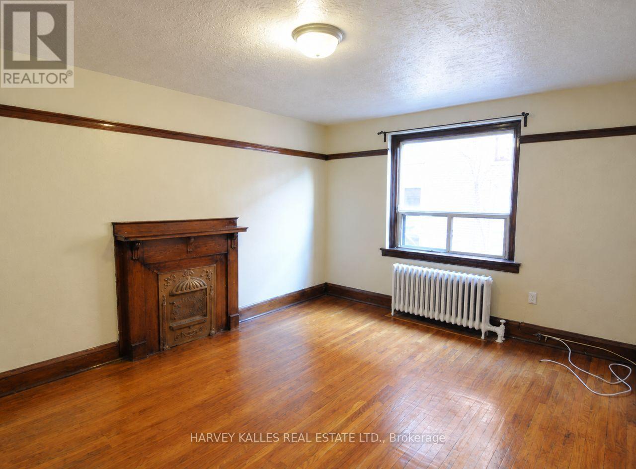 7 - 2220 Queen Street E, Toronto, Ontario  M4E 1E9 - Photo 2 - E14095256