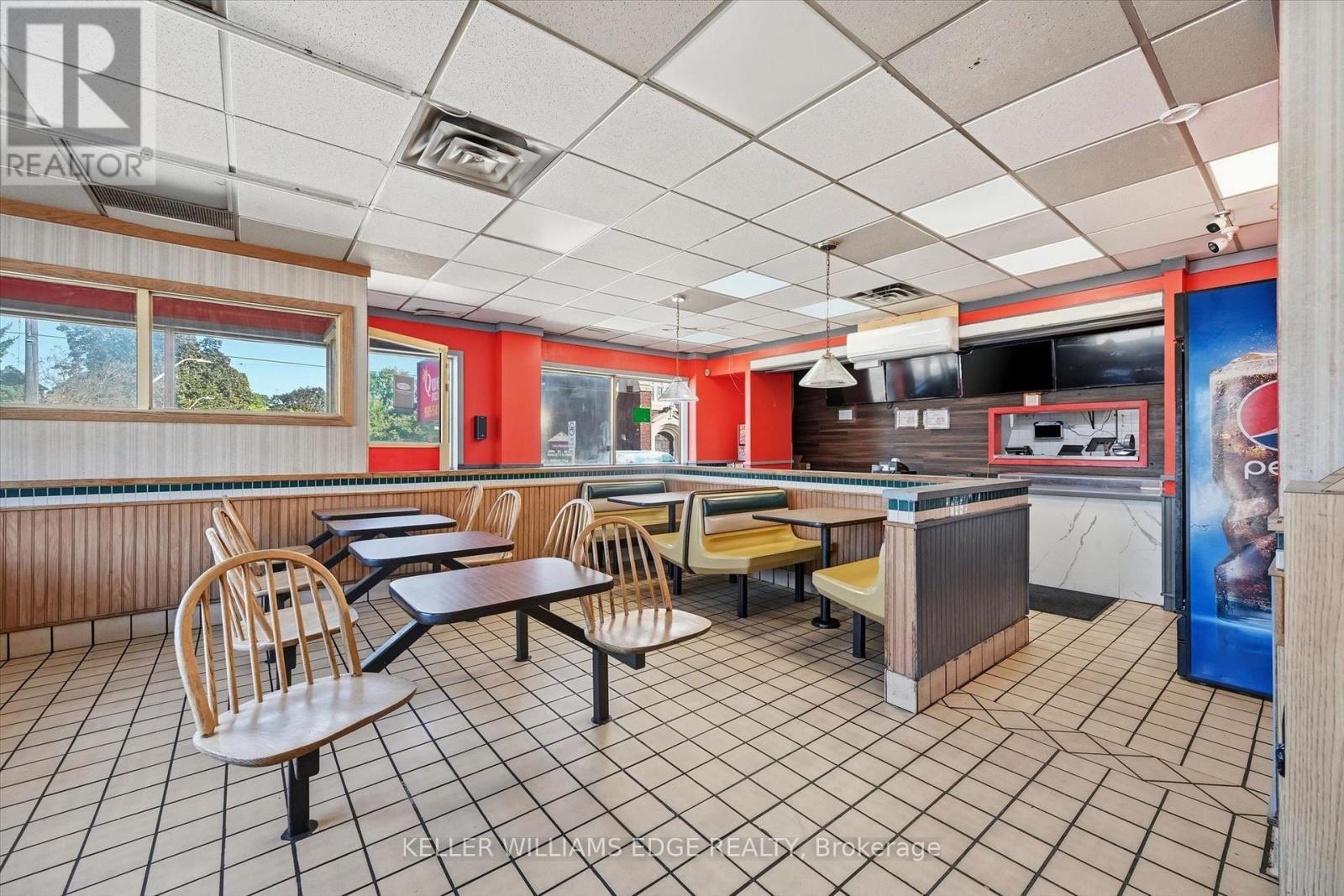 716 Main Street E, Milton, Ontario  L8M 1K9 - Photo 8 - W14095340