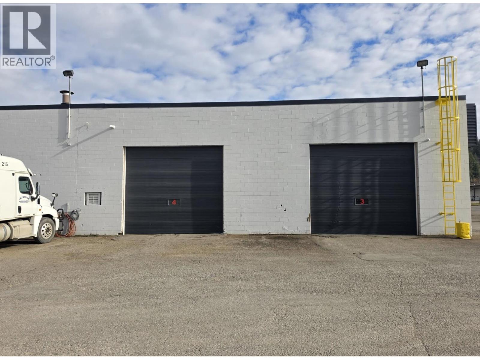 922 GREAT STREET