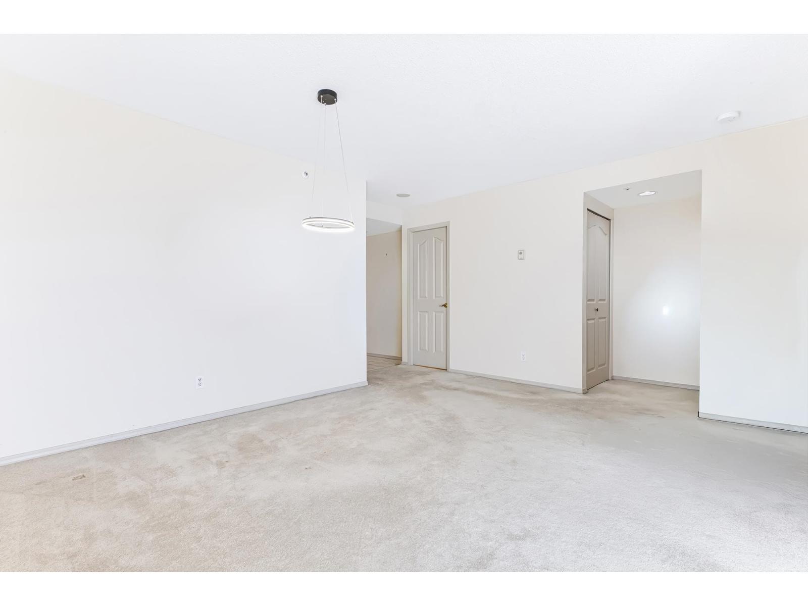 1201 3190 GLADWIN ROAD