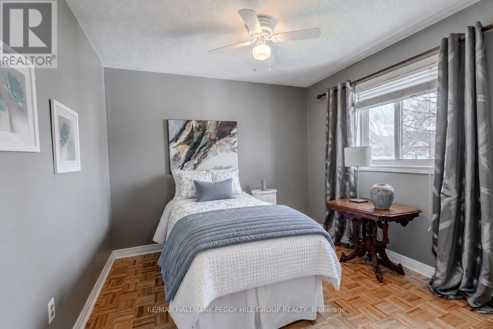 1 Valley View Court, Barrie, Ontario  L4N 0G7 - Photo 10 - S13560874