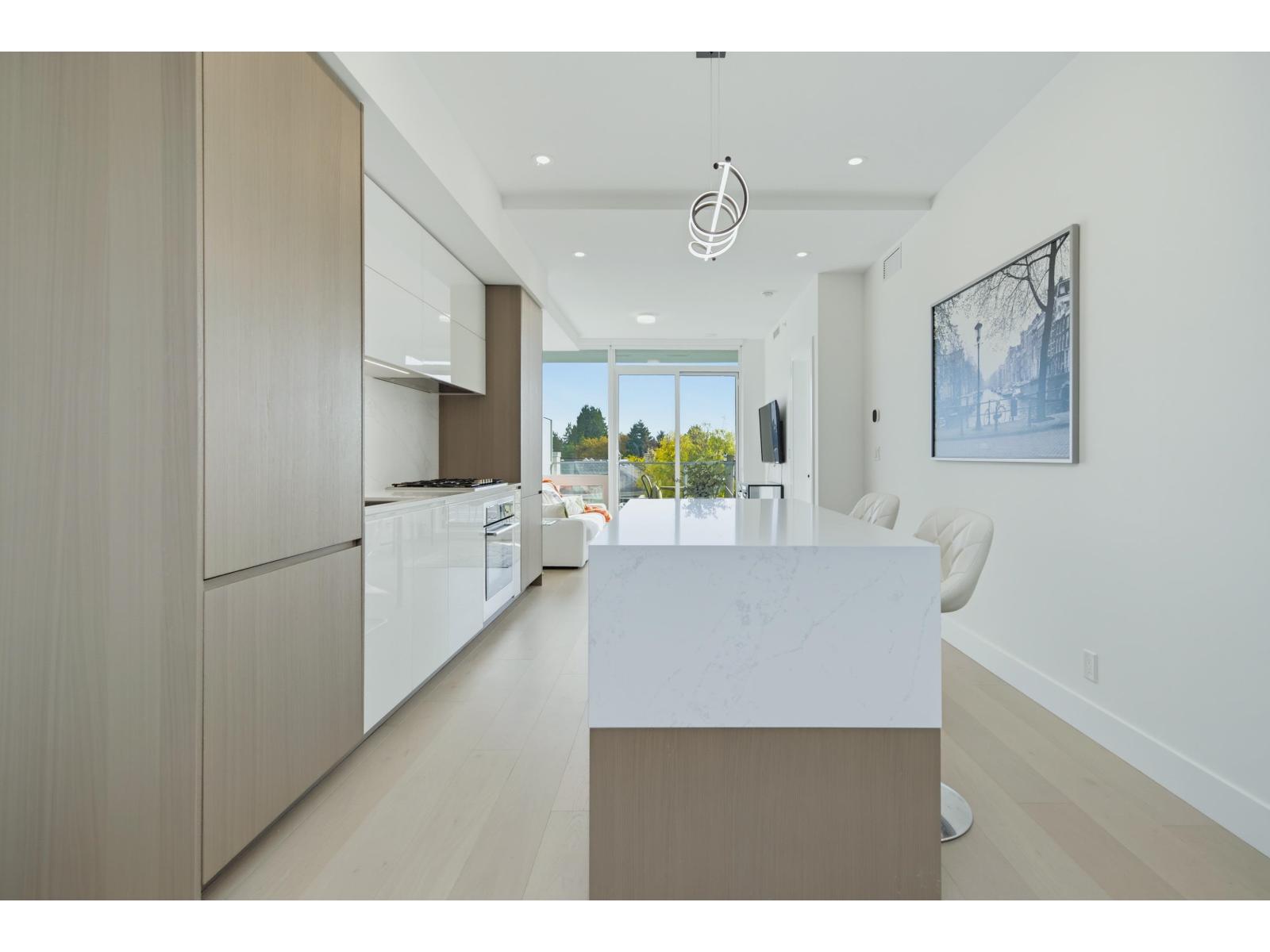 406 1342 JOHNSTON ROAD