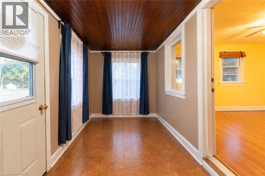 12 Merigold Street, St. Catharines, Ontario  L2S 2N3 - Photo 4 - 40871662