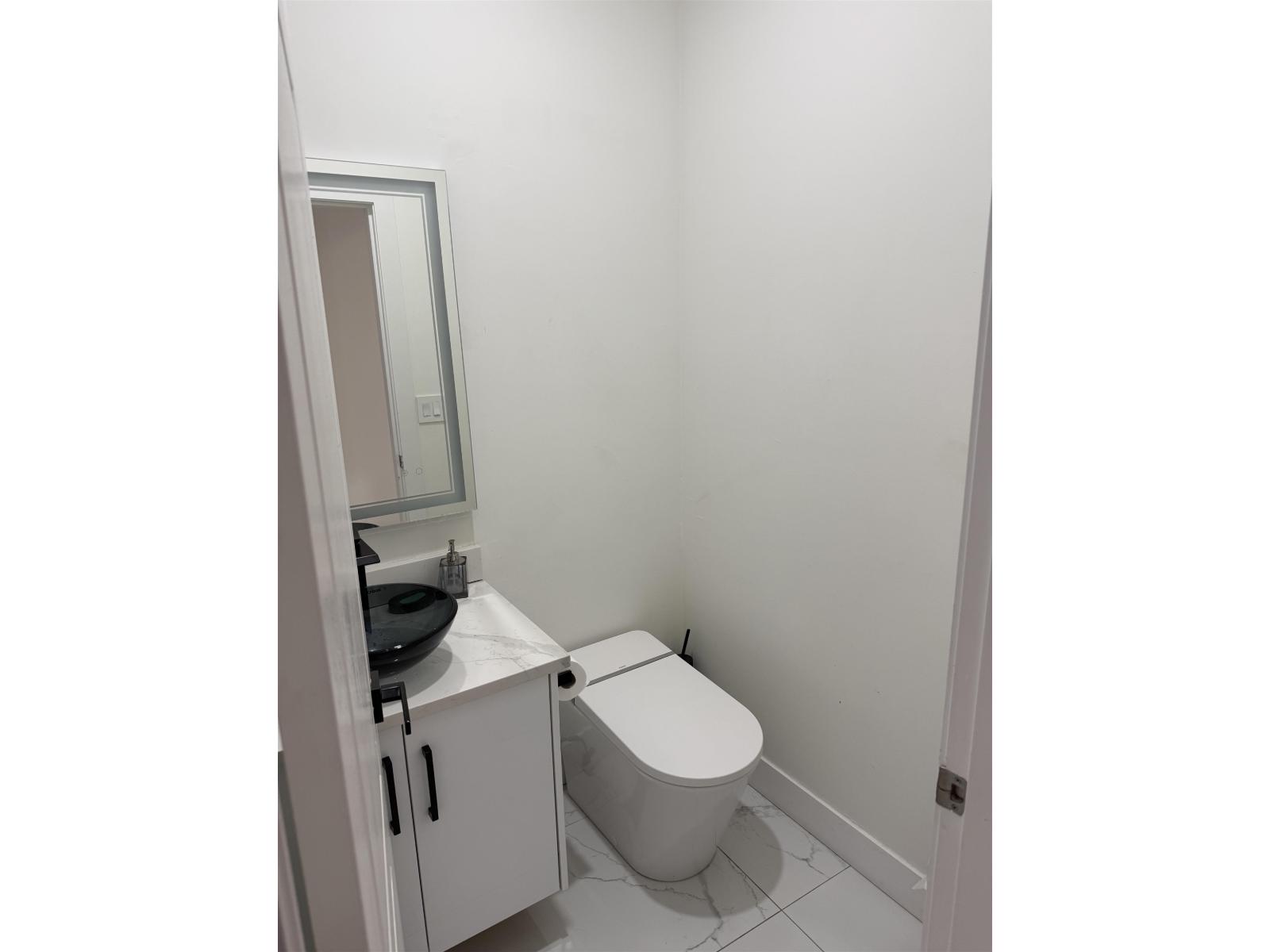 5949 125 Street, Surrey, British Columbia  V3X 1X2 - Photo 9 - R3174005