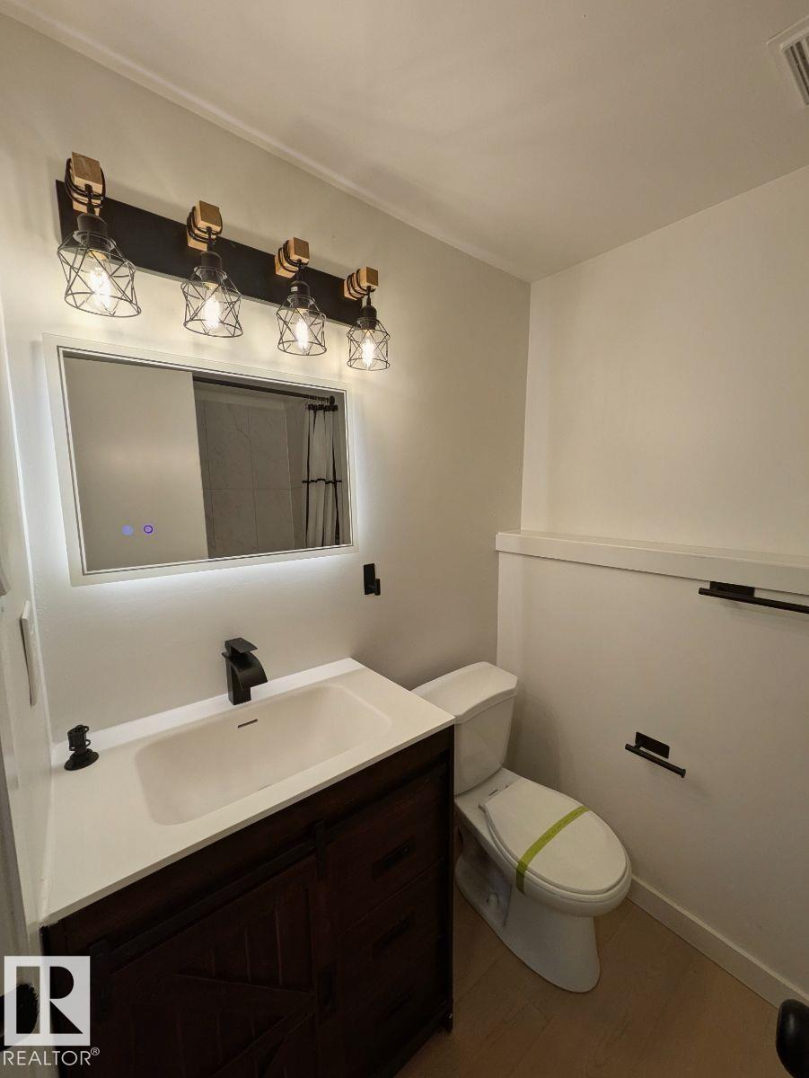 12716 125 ST NW