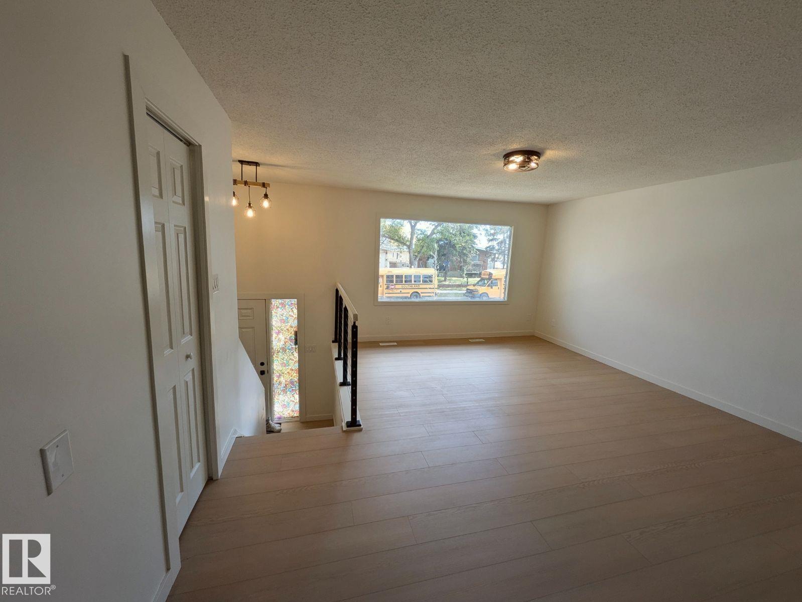 12716 125 ST NW