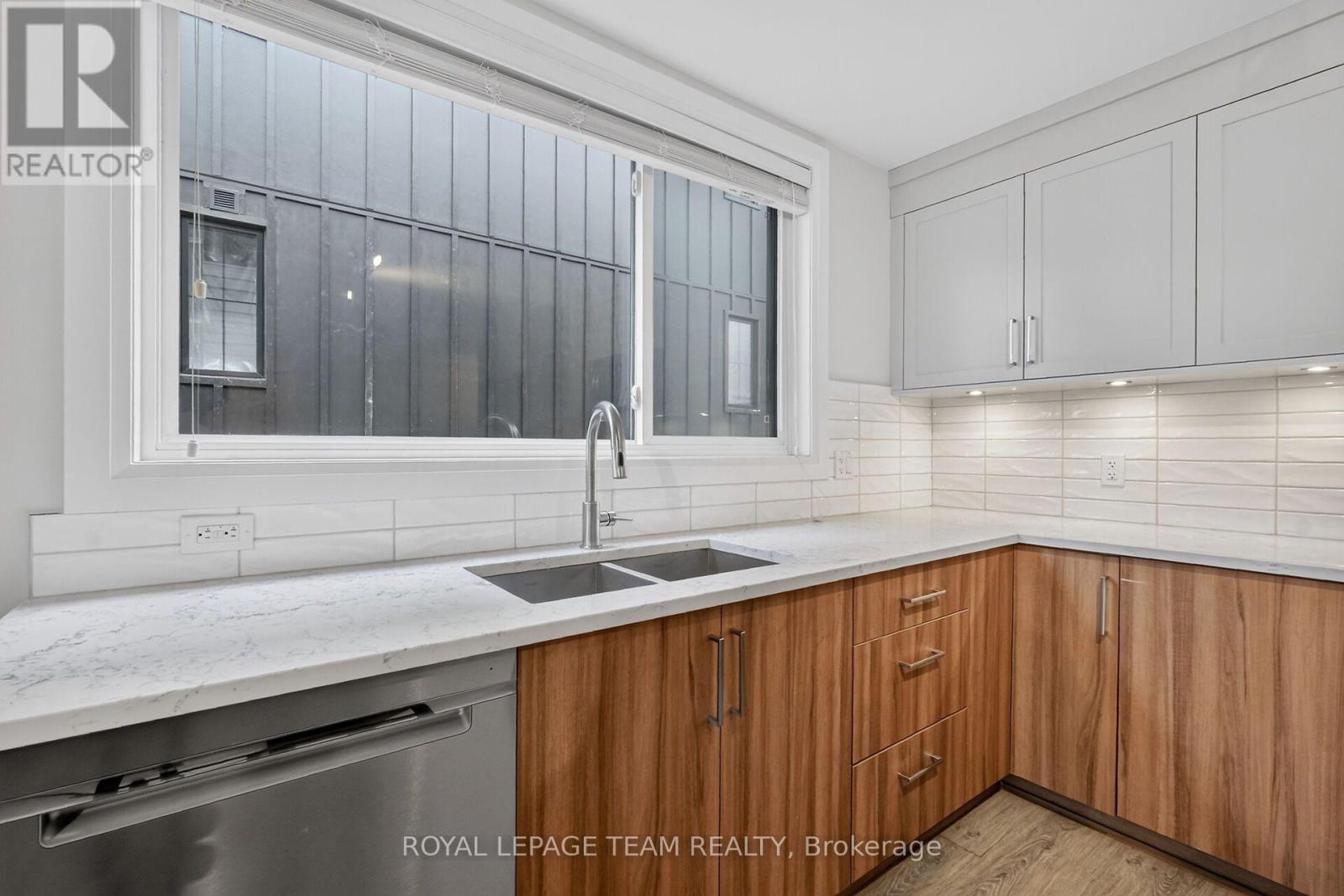 3 - 336 Tweedsmuir Avenue, Ottawa, Ontario  K1Z 5N4 - Photo 25 - X14095462