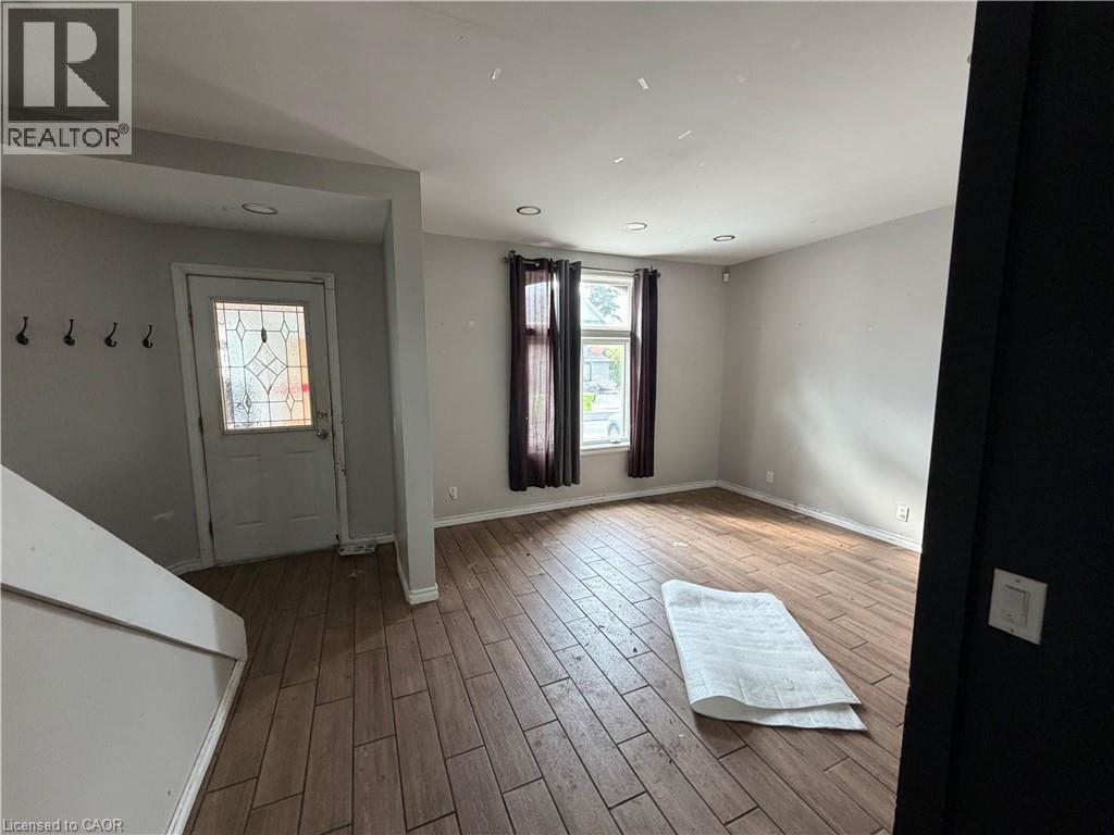 160 Albert Street E, Sault Ste. Marie, Ontario  P6A 2J3 - Photo 3 - 40872328