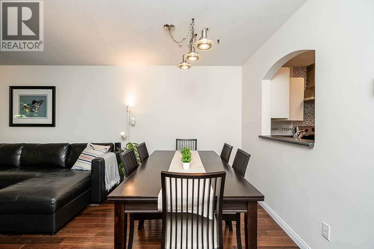 211 2975 PRINCESS CRESCENT