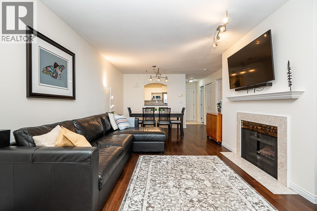 211 2975 PRINCESS CRESCENT