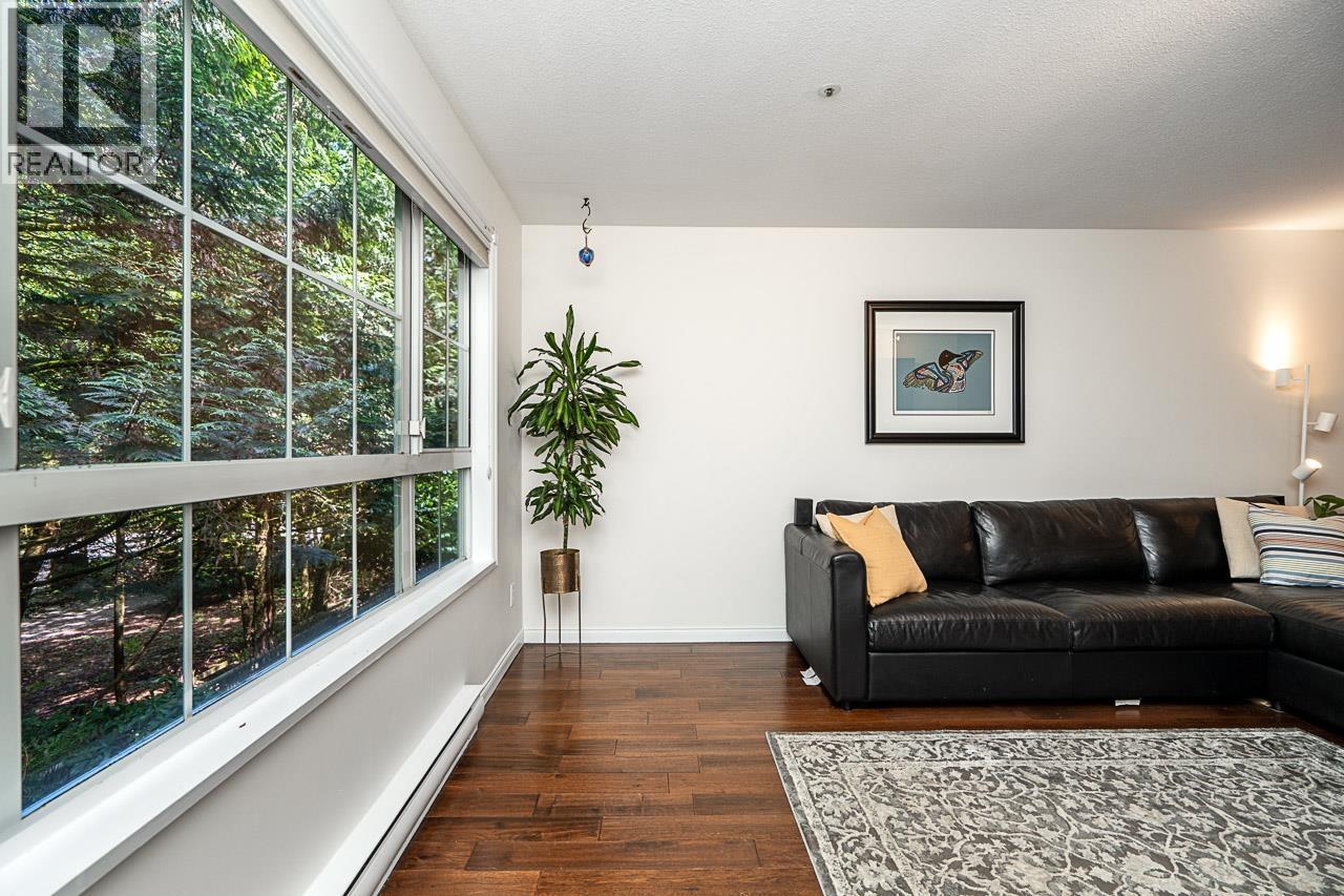 211 2975 PRINCESS CRESCENT