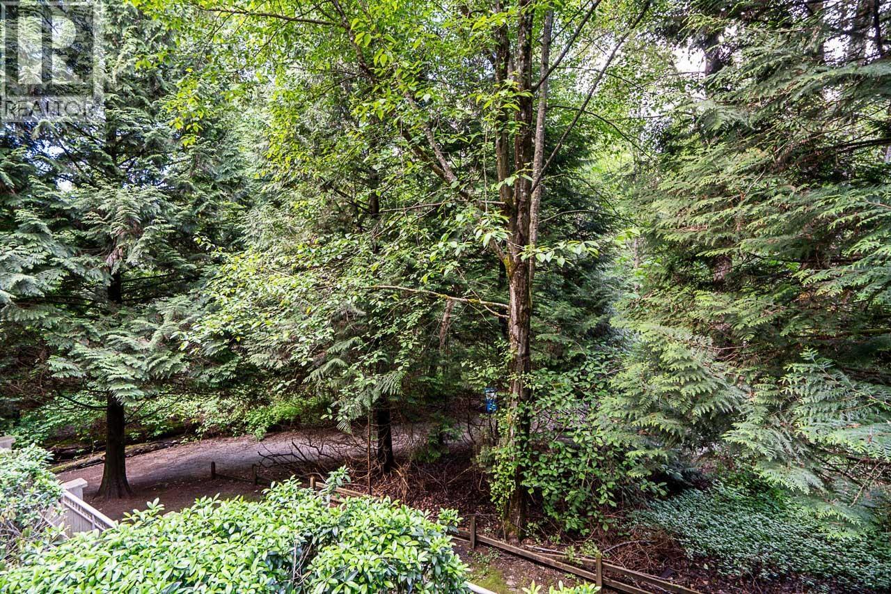 211 2975 PRINCESS CRESCENT