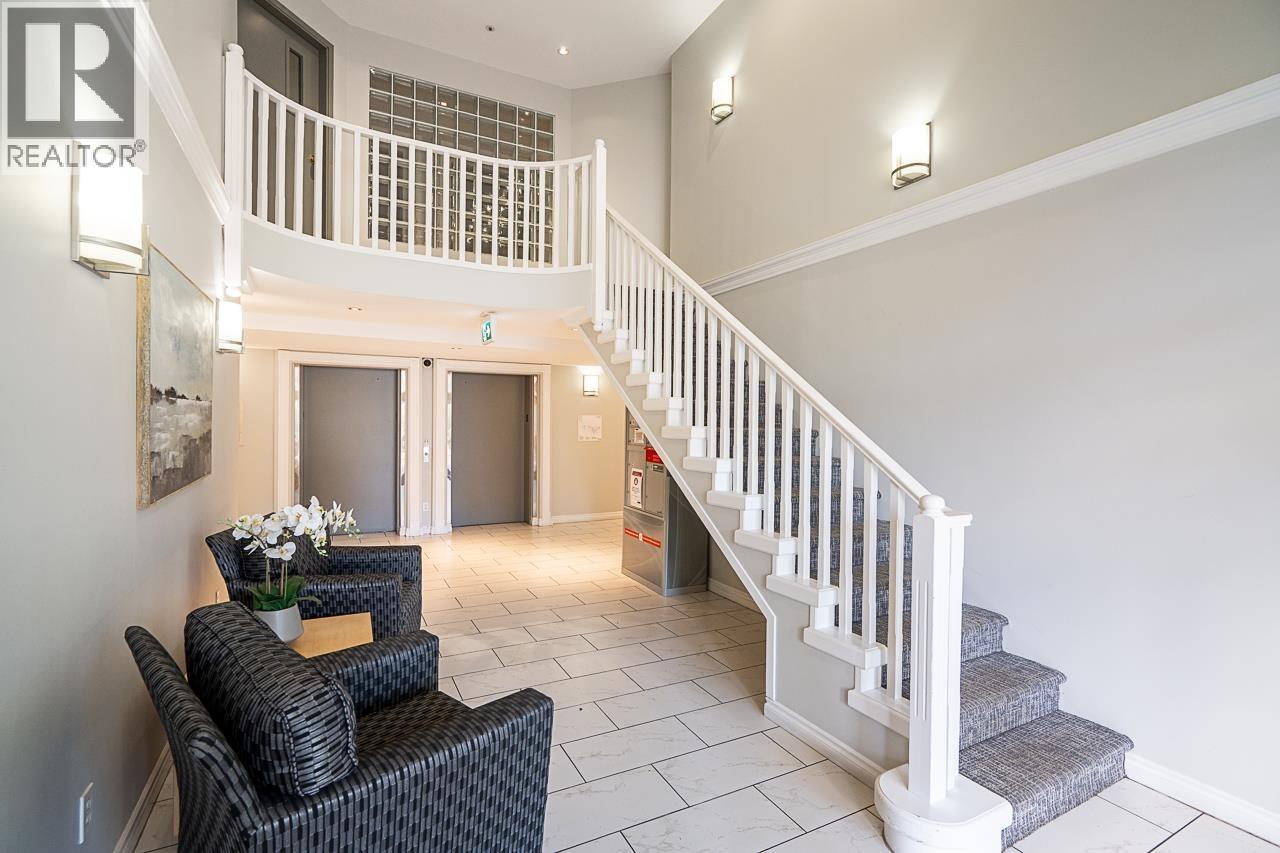 211 2975 PRINCESS CRESCENT