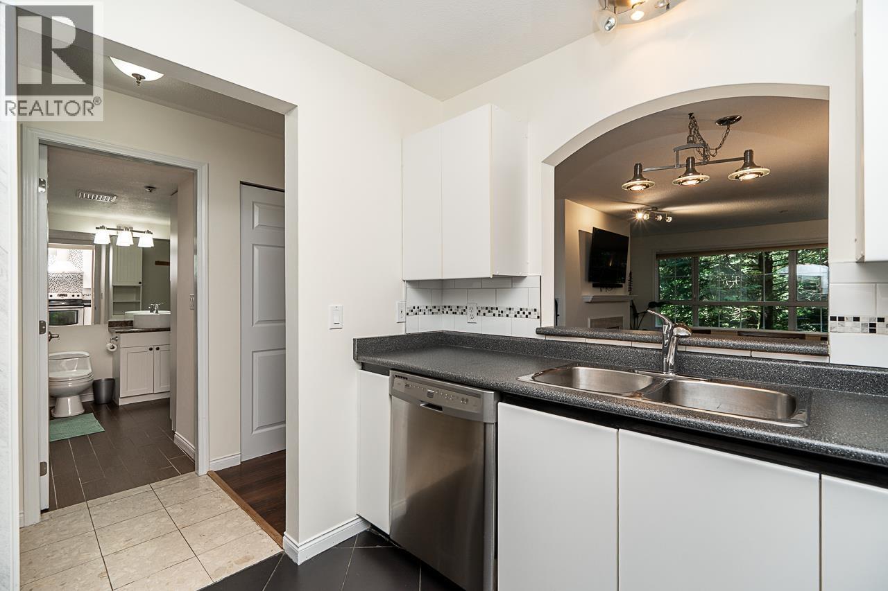 211 2975 PRINCESS CRESCENT