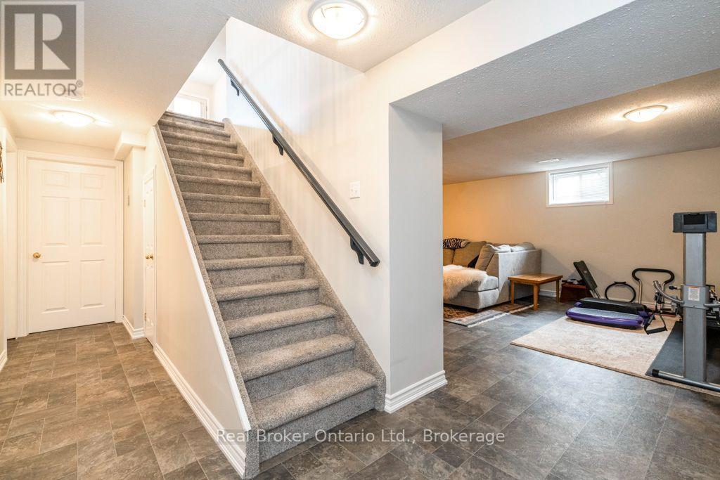 22 Burton Crescent, Springwater (Elmvale), Ontario  L0L 1P0 - Photo 16 - S14095414