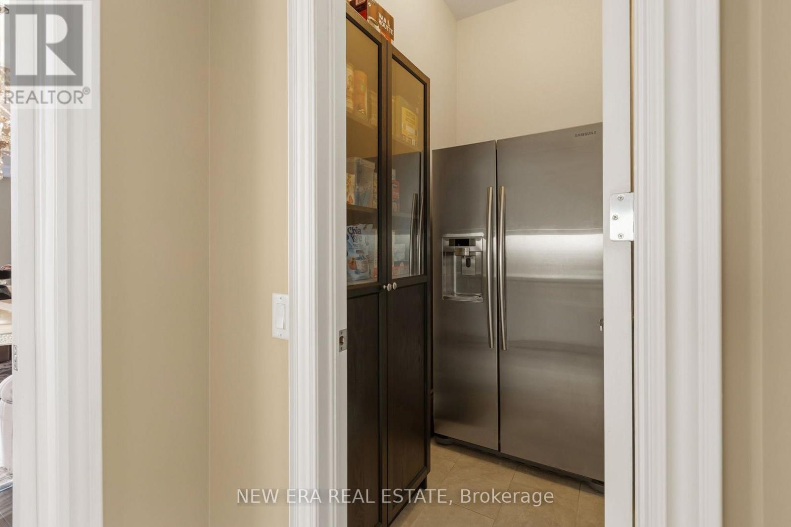 193 Lady Nadia Drive, Vaughan, Ontario  L6A 4E6 - Photo 17 - N14095430