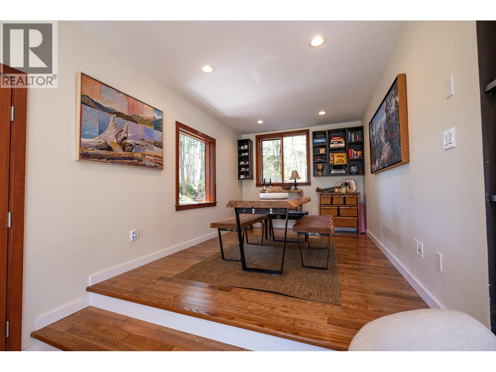 5063 Sherman Lane, Halfmoon Bay, British Columbia  V7Z 1G6 - Photo 10 - R3176633
