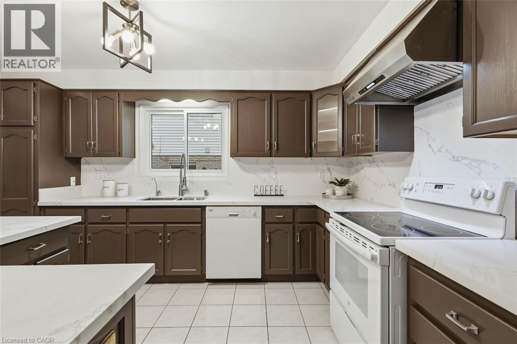 12 Sumner Crescent, Grimsby, Ontario  L3M 5E2 - Photo 10 - 40859349