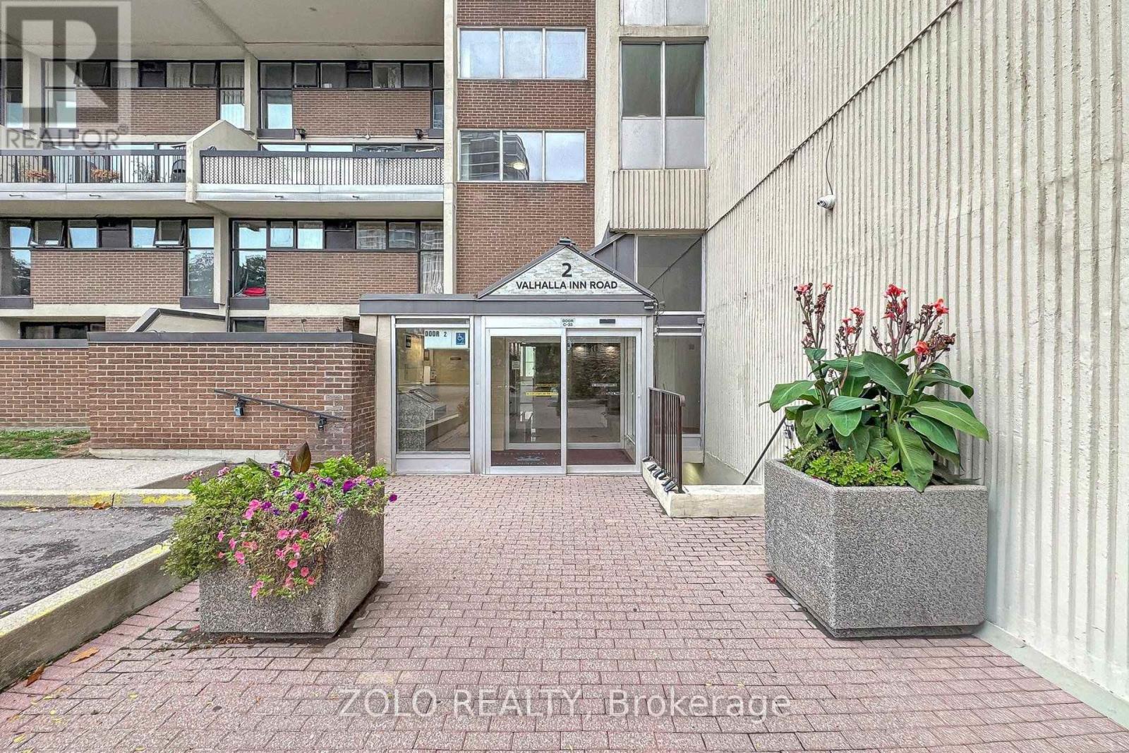 247c - 2 Valhalla Inn Road, Toronto (Islington-City Centre West), Ontario  M9B 6C3 - Photo 4 - W14095424
