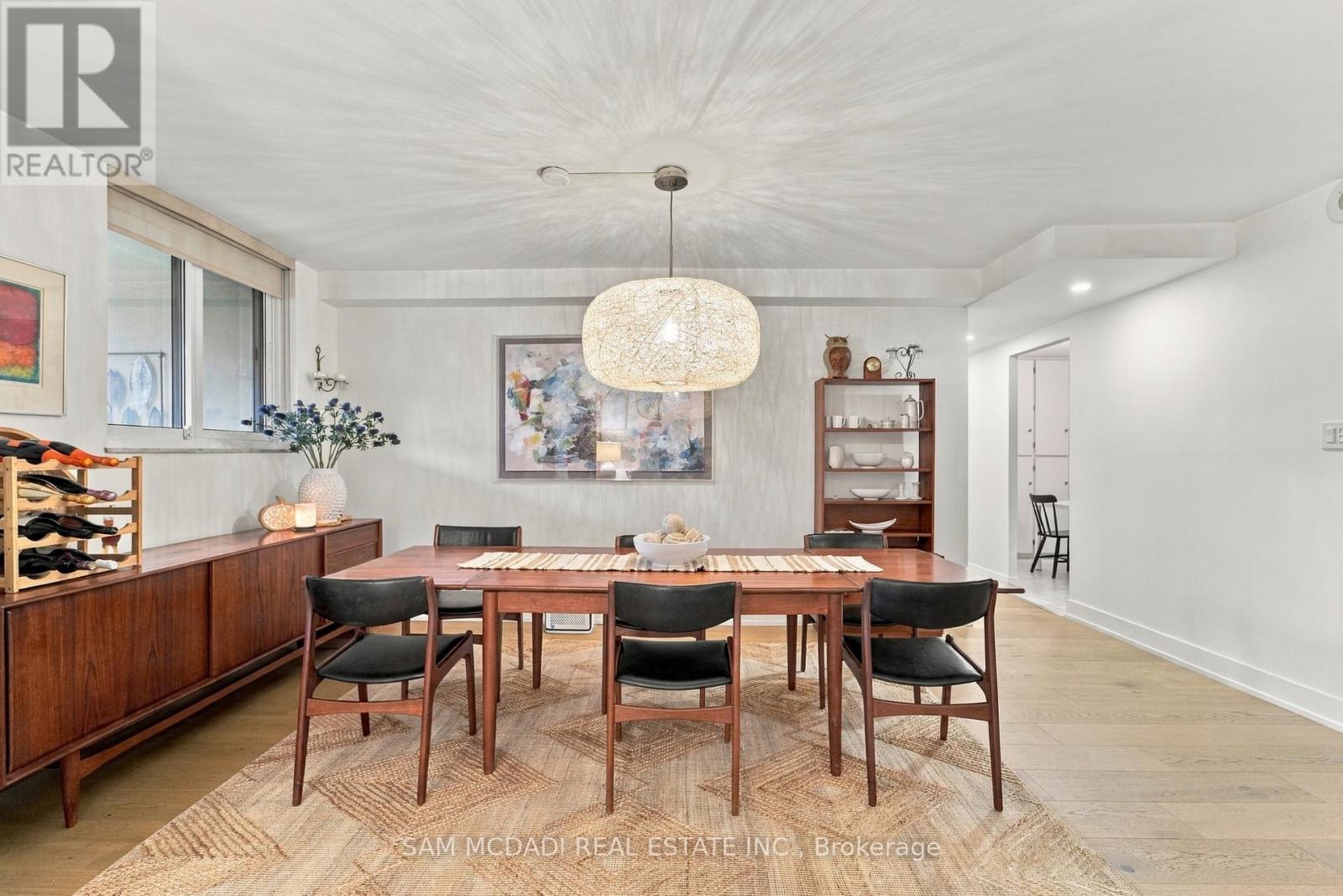 206 - 812 Burnhamthorpe Road, Toronto (Markland Wood), Ontario  M9C 4W1 - Photo 13 - W14095458