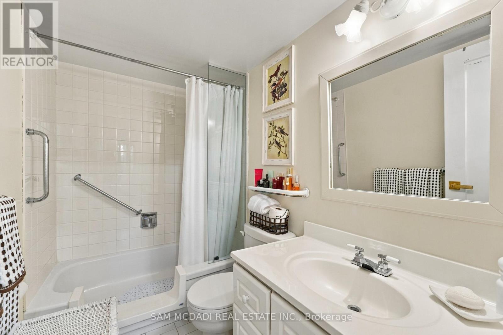 206 - 812 Burnhamthorpe Road, Toronto (Markland Wood), Ontario  M9C 4W1 - Photo 22 - W14095458