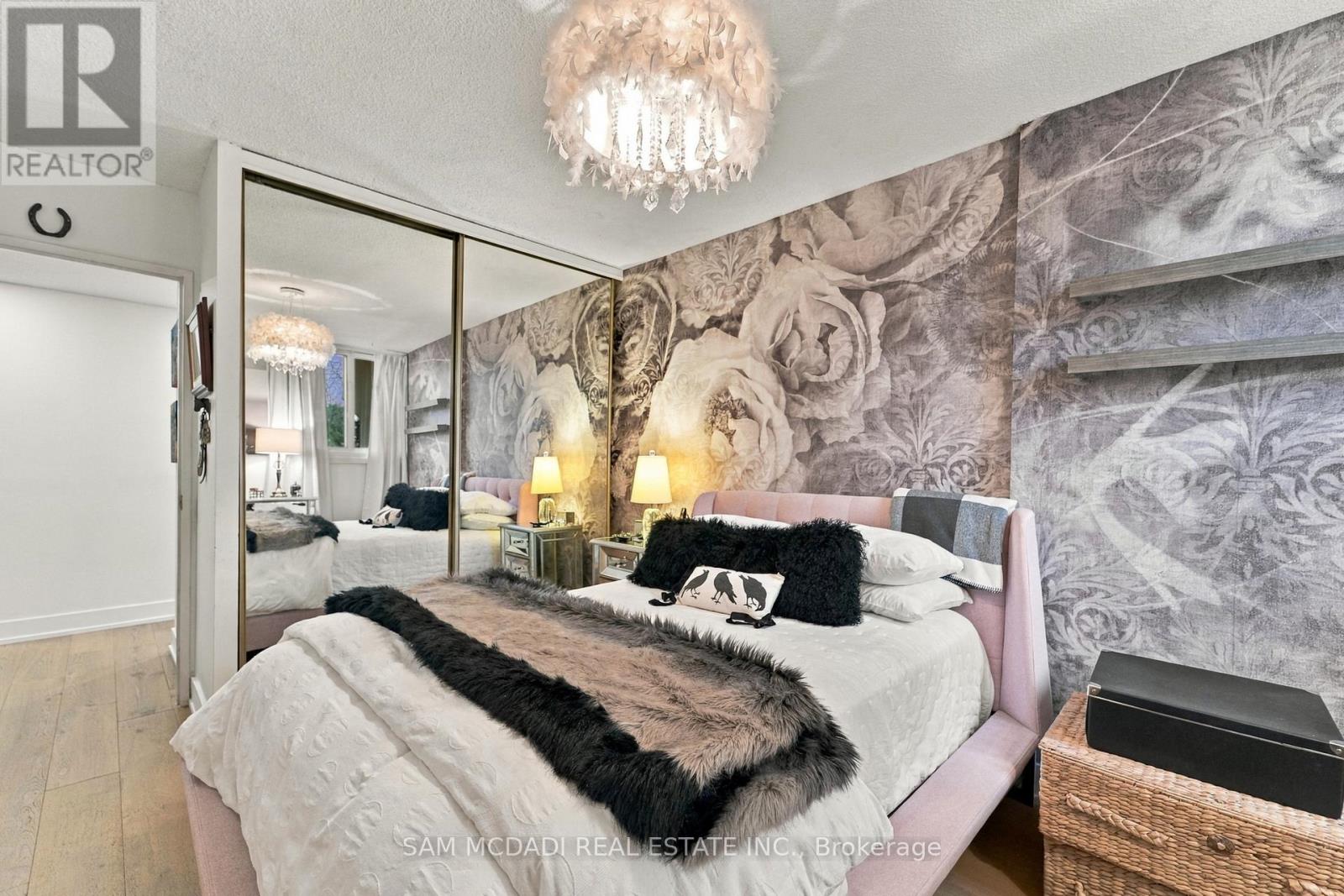 206 - 812 Burnhamthorpe Road, Toronto (Markland Wood), Ontario  M9C 4W1 - Photo 24 - W14095458