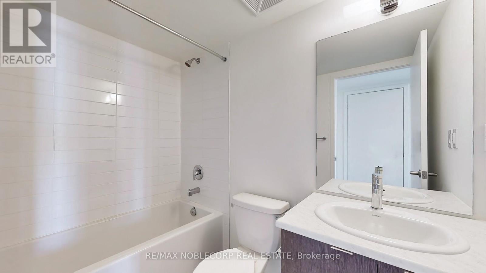 205 - 145 Canon Jackson Drive, Toronto, Ontario M6M 2G1 - Photo 27 - W14095470