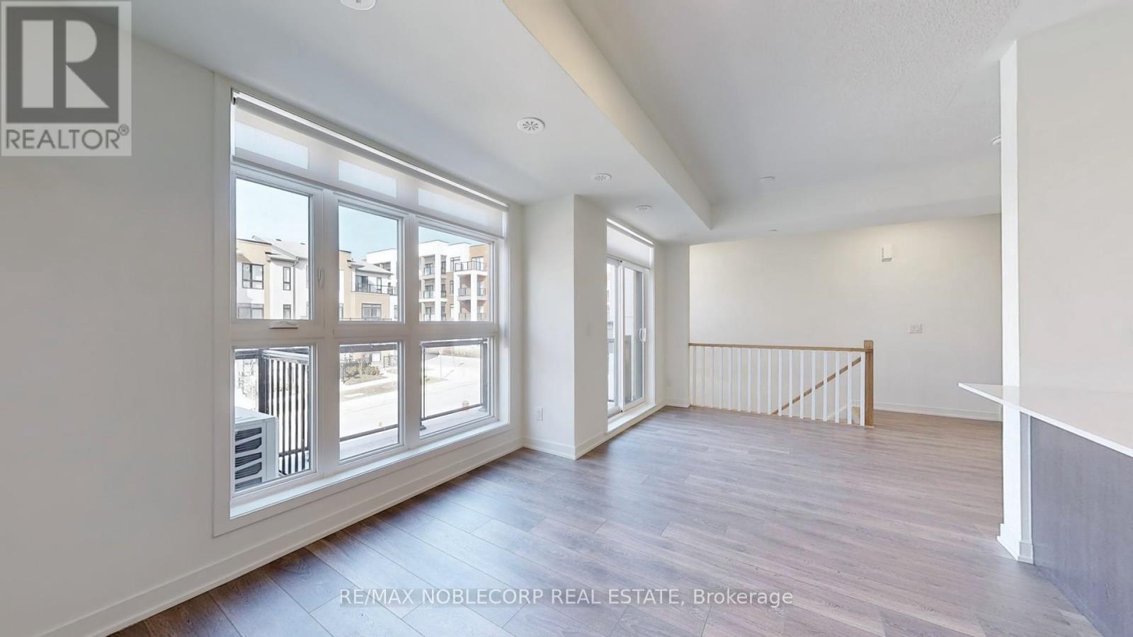 205 - 145 Canon Jackson Drive, Toronto, Ontario M6M 2G1 - Photo 8 - W14095470