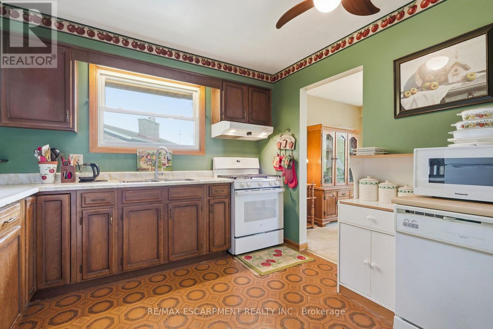 3107 Ussher Street, Niagara Falls, Ontario  L2G 6M3 - Photo 12 - X14095466