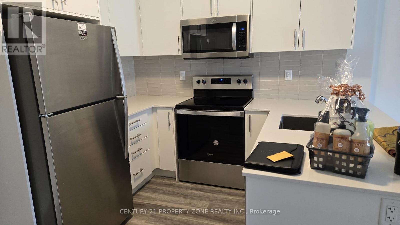 116 - 1100 Lackner Place S, Kitchener, Ontario  N2A 0M1 - Photo 2 - X14095468