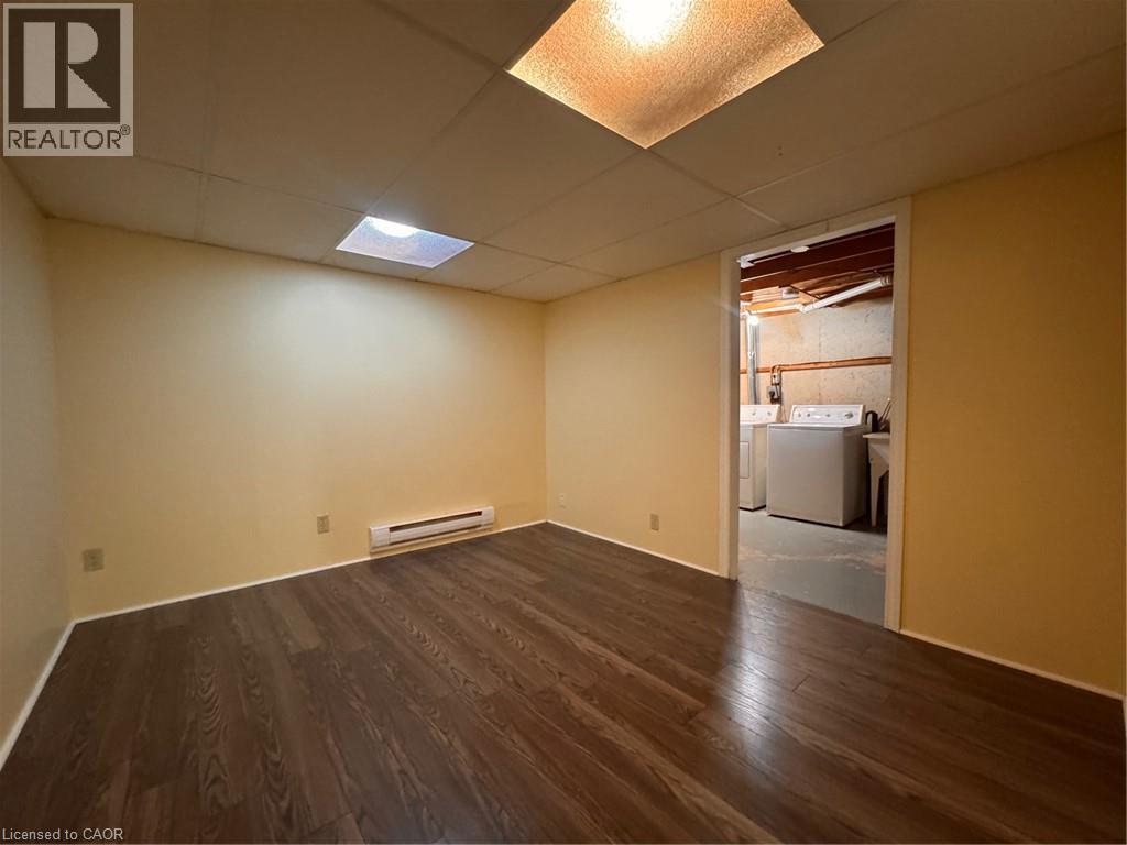 729 Parkview Crescent, Cambridge, Ontario  N3H 5H1 - Photo 2 - 40872036