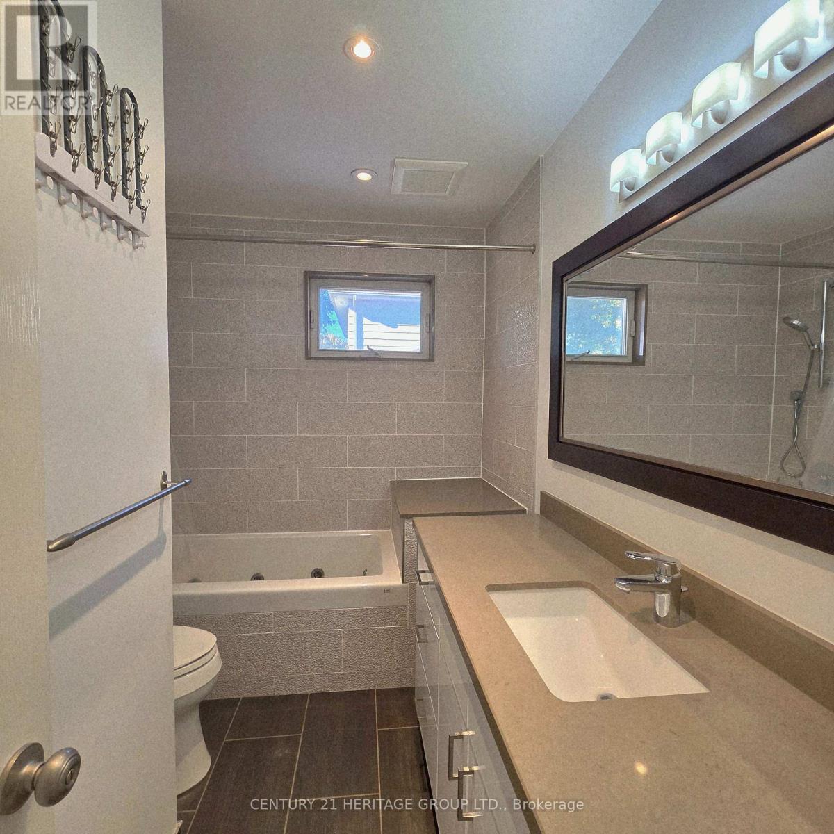 42 Fred Valley Drive, Markham, Ontario  L3R 1S3 - Photo 24 - N14095238