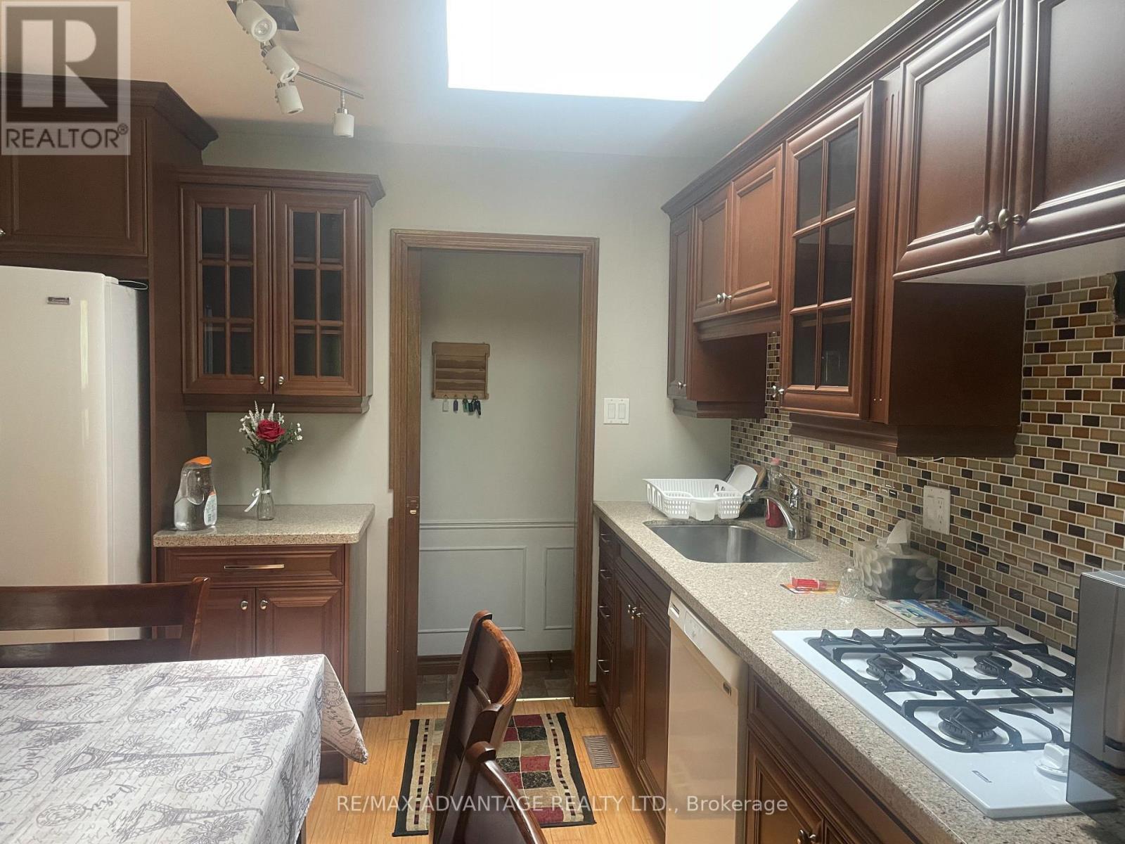 776 Dundalk Drive, London South, Ontario  N6C 3V2 - Photo 8 - X14095616