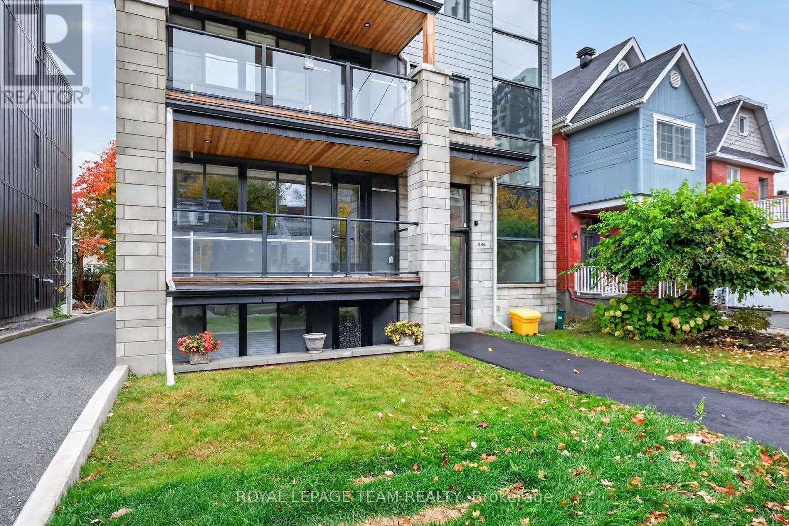 <h3>$3,350 Monthly</h3><p>2 - 336 Tweedsmuir Avenue, Ottawa, Ontario</p>