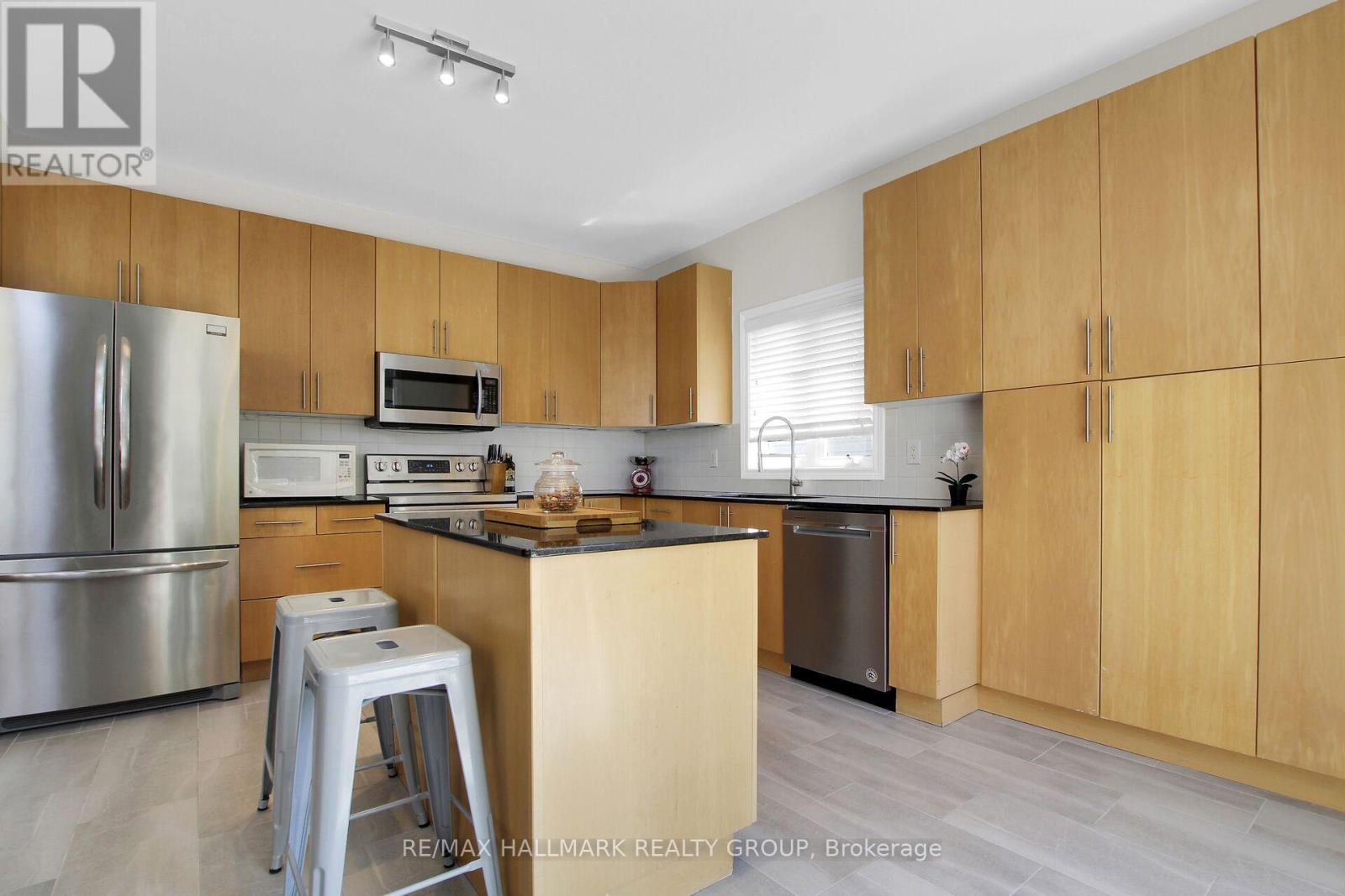 104 Strathcarron Crescent, Ottawa, Ontario  K2K 0C7 - Photo 15 - X14095532