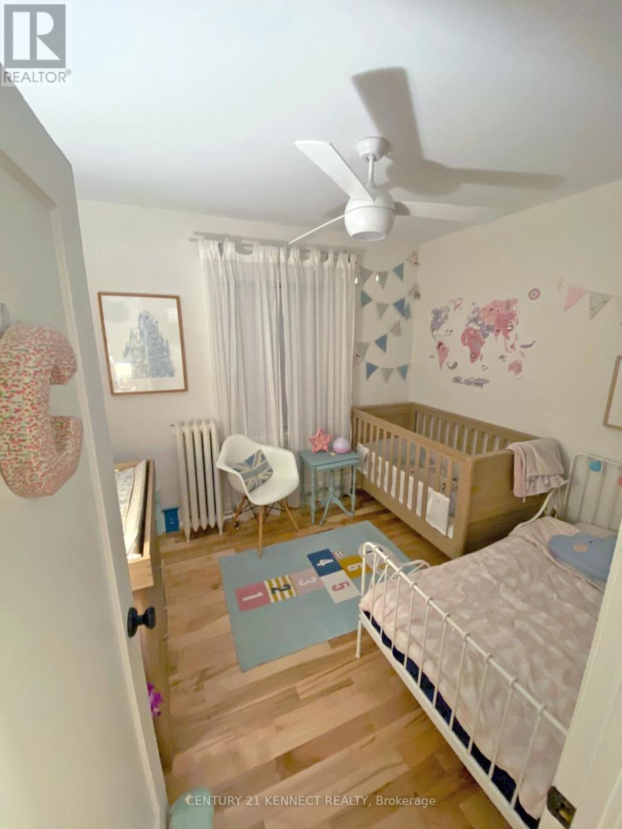 First Floor - 279 St Clair Avenue E, Toronto (Rosedale-Moore Park), Ontario  M4T 1P3 - Photo 11 - C14095538