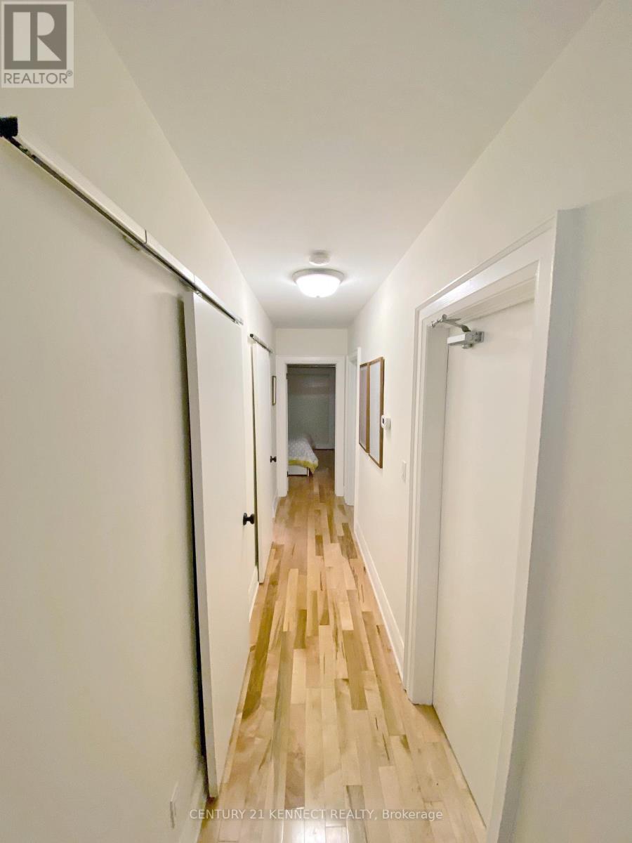 First Floor - 279 St Clair Avenue E, Toronto (Rosedale-Moore Park), Ontario  M4T 1P3 - Photo 12 - C14095538