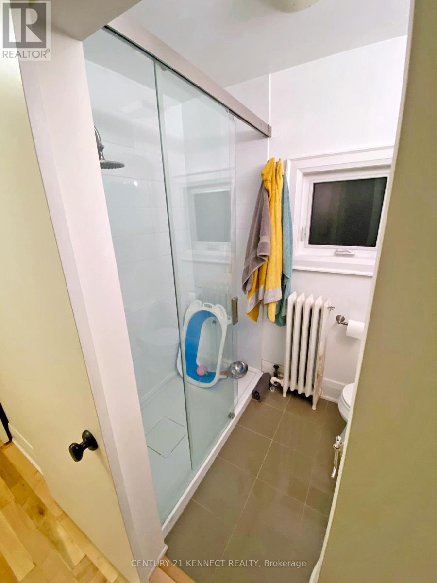 First Floor - 279 St Clair Avenue E, Toronto (Rosedale-Moore Park), Ontario  M4T 1P3 - Photo 13 - C14095538