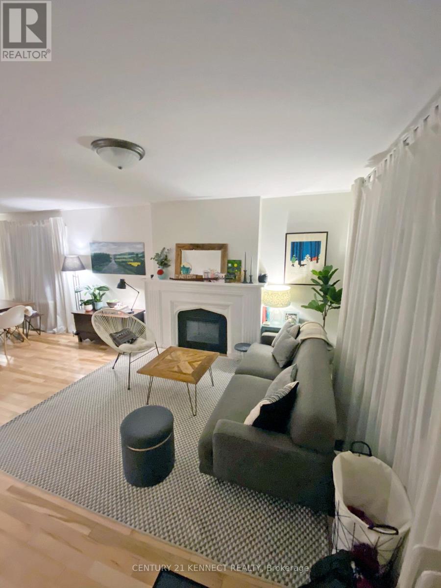 First Floor - 279 St Clair Avenue E, Toronto (Rosedale-Moore Park), Ontario  M4T 1P3 - Photo 4 - C14095538