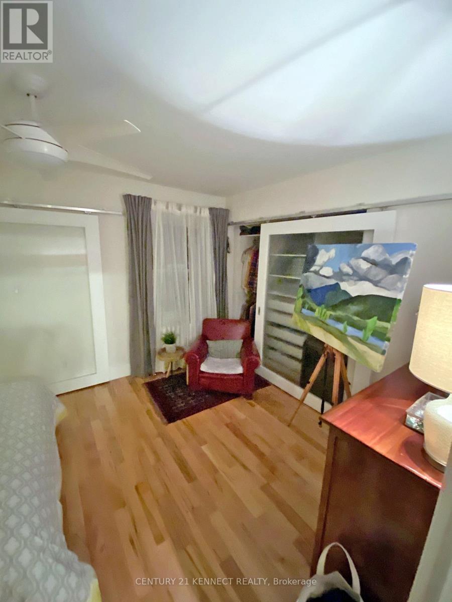 First Floor - 279 St Clair Avenue E, Toronto (Rosedale-Moore Park), Ontario  M4T 1P3 - Photo 9 - C14095538